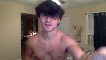 Jeremy_Conn  18-10-2021 video kissing